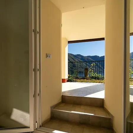 Lakefront With Breathtaking Views Apartment *