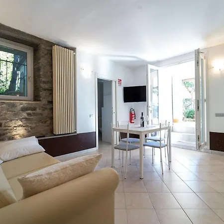 Lakefront With Breathtaking Views Apartment *