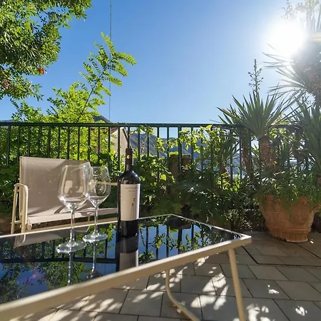 Lakefront With Breathtaking Views * مولترازْيو